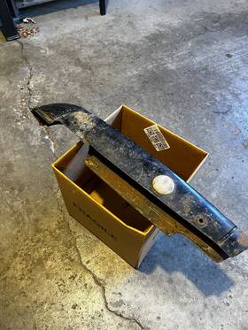 40510-253-000 Honda 1964-68 Ca77 Dream Top Upper Chain Guard Case Used