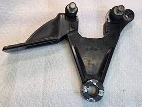 43110-410-006 Honda Cb900 Boldor Cb750 Cbx1000 Ft79-80ft Rear Brake Caliper Mount