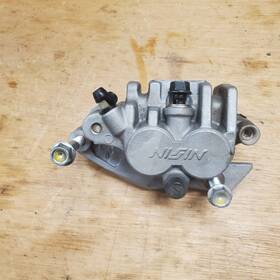 45150-kcy-670 Honda 2002 Xr400r Xr250r Oem Front Brake Caliper 1996-2004