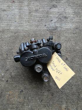 45200-mb0-912 Honda 85-86 1986 Shadow Vt1100 Front Right Caliper Brake Pad Housing