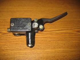 45500-mg2-891 Honda 1987 Xl600r Front Brake Master Cylinder Xl 600