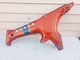 50100-098-673cm Honda 1969-71 Ct70 K0 Candy Ruby Red Frame #50100-098-673cm