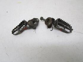 50610-kz3-b00 Honda 98 Cr250 Cr 250 Footpeg Mounts Brackets 1997-1999