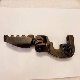 50624-437-000 Honda 1980-1985 Xl125s Xl185s Left Foot Peg Assembly