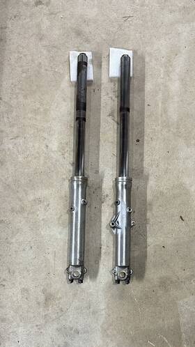 51500-323-315 Honda 1973 Cb500 K2 Four H1767. Forks Front Suspension