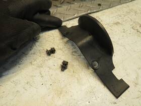 51551-mg3-000 Honda 1984 Xr500r Oem # Front Fork Guard /fasteners Assembly