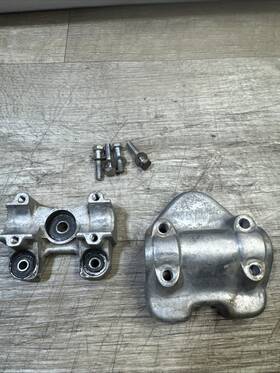 53132-030-010 Honda Vtg Used Oem Ca200 Ct200 Ct90 Handlebar Holder Clamp