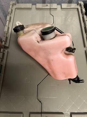 55101-km9-000 Honda 55101km9000 Ns400r Ns400 Oil Tank Bottle Used
