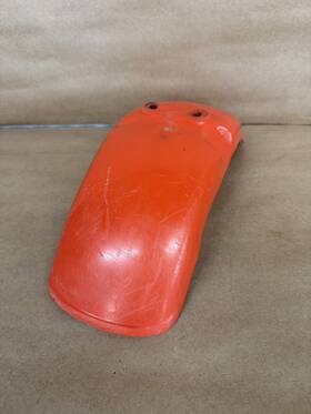 61100-165-000zh Honda 1984 Z50r Z50 Front Fener Blaze Red Oem Z 50 Mud Guard