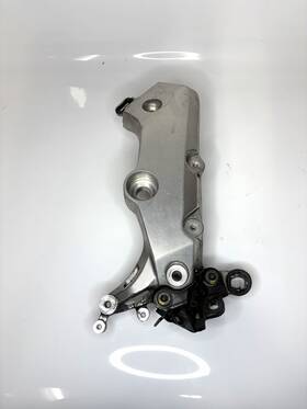 64363246 Honda Left Swingarm Pivot Bracket Engine Support Frame Cb 1000 R 2008 2016