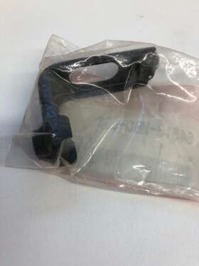 64513-mbg-000 Honda Motorcycle New Oem Nos P/n Front Lower Cowl Stay
