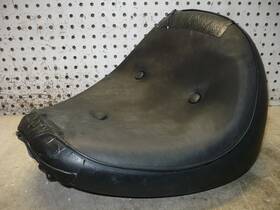 77100-mm8-000 Honda 1988 87 88 Vt 1100 Vt1100c Shadow Front Driver Seat Saddle Assy Oem Ripped