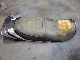 77200-413-940 Honda 1981 1992 Cb400t Cb450t Hawk Seat Oem With Cowling Plastic