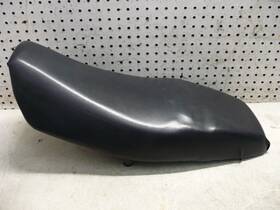 77200-mf8-0200 Honda 83 -84 1983 Vt500ft Ascot 500 Double Seat Front Rear Drive Passenger