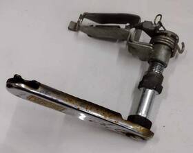 77229-ma1-000 Honda 77215-ma1-000 1981 Silver Wing Gl 500 Gl500 Left Rear Seat Lock Shaft Oem