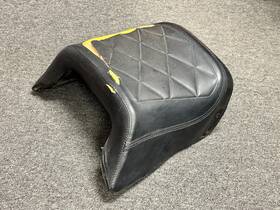 77300-me2-010 Honda Gl650 Silverwing Interstate Passenger Seat/pillion Seat