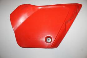 83600-428-870za Honda 1980 - 1981 Xl250 Xl250s Right Rear Side Panel Cover