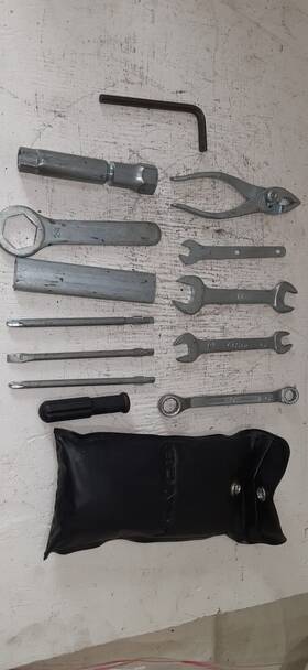 89010461770 Honda 1981 Cb 900 Tool Kit Complete Without Wners Manual