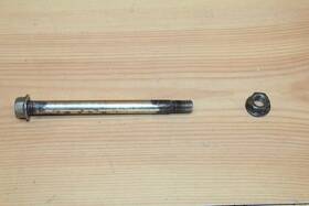 90107-ka4-700 Honda 1982 Cr480r Cr250r Cr480 Cr250 Oem Lower Bolt Frame Motor Mount Mounts