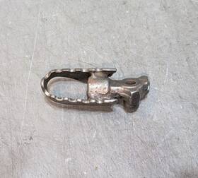 50642-357-000 Honda 90514-205-000 Cr125m Cr250m Elsinore Left Foot Peg Step