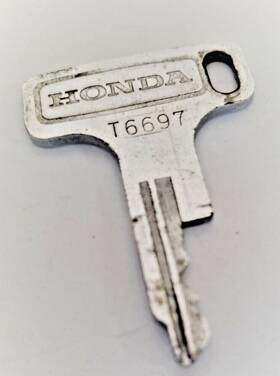 T6697 Honda Motorcycle Key #t6697