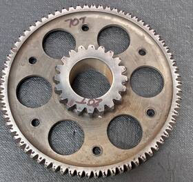 16-11-283-01 Husqvarna 125cr/wr Clutch Primary Gear 70t 1985-87 P/n Used Part