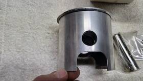 161053604 Husqvarna Nos Vintage Piston Kit 1966 - 1971 360 2nd Over
