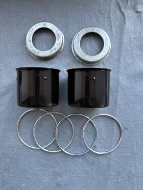 Jawa/cz 451963441140 A Set Of Bushings And Clamps. Front Fork Rug 350