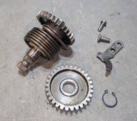 13066-1055 Kawasaki Kdx80 Kx60 Kx80 Kick Start Shaft Starter Spindle And Idle Gear 1985-1989