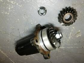 13107-1109 Kawasaki 13101-5047 85 Klt 160 Bevel Output Gear 1985 Final Drive Klt160 Shaft
