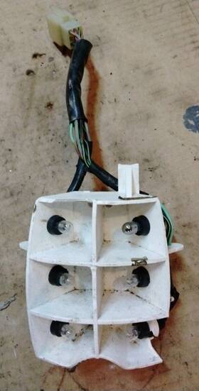 23008-1281 Kawasaki 1985-1987 Eliminator Zl900 Zl600 Dash Light Indicator Bulb Holder