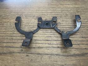 25008-1049 Kawasaki 1983-84 Kz550 Kz750 Ltd Shaft Meter Bracket