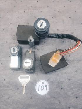 27004-5276 Kawasaki 1982-01 Oem Ke100 Ke 100 Combination Lock Key Set Switch Assembly