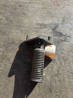 34003-1413 Kawasaki 95-06 1995 Vulcan 800 Vn800 Front Left Foot Peg Rest Step Bracket