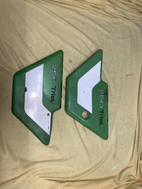 36001-050 Kawasaki 1975-1976 Kt 250 Trials Bike Side Panel Cover Plastic Green Vintage Parts