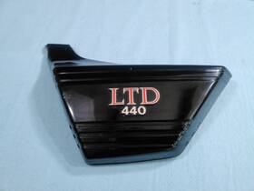 360011070h8 Kawasaki 1979-1984 Kz 440 400 Left Sidecover No Broken Pegs Nice Kz440 Kz400