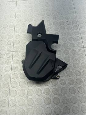 14028-0141 Kawasaki Original Oe 2019 Z400 Sprocket Cover Oem