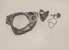 14032-0686 Kawasaki Original Oe 21-24 Kx250 Inner Clutch Cover Water Pump Oil Filter Case Kx 250 250x 22 23