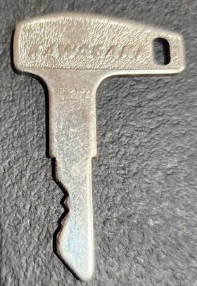 27008-027-69 Kawasaki Original Oe Oem Key #527 H1 500 Triple Mach Iii Kh500