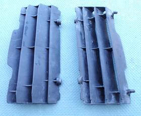 773.35.034.000 Ktm Husqvarna Radiator Fin Guards - Black Pair