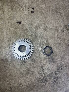 77332023129 Ktm Oem Rf4 Crank Primary Gear And Nut 450/505 Sx Xc Sx-f