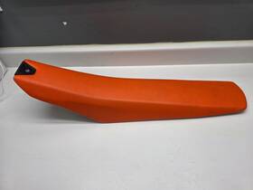 A46007040000eb Ktm 2023 250 Sx-f Seat Saddle Complete With Pan