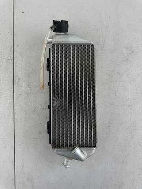 A46035008000 Ktm 2024 125sx Right Radiator Oem 125 250 300 350 450 500 Sx Sxf Mc