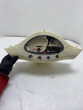 53206-kfa6-9000 Kymco 2005 People Handlebar With Cluster Cover Oem Used Part Sold As It