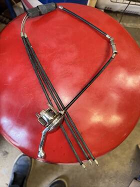 Tcb09 Norman Hyde Triumph T150/t160 Choke Cable Assembly - Triple With Lever On Carb Gantry