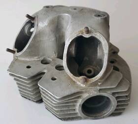 Norton Rh10 Commando 850 Engine Cylinder Head