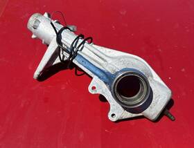 5630566 Polaris 2000-2002 Magnum 325 Front Right Strut Housing Fork With Sensor Wire Oem