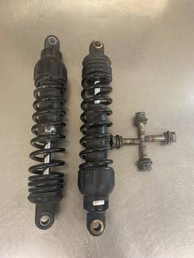 P248160 Progressive Suspension 2009 Harley Davidson E/g U/c Flhtcu 444 Rear Back Shocks Set