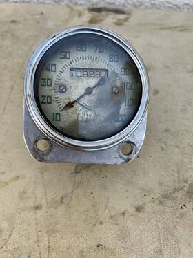 529da Stewart Warner Indian Scout Vertical Speedometer Chief