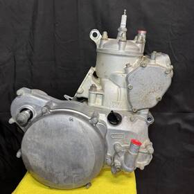 11300-37855 Suzuki 2001 - 2002 Rm250 Rm 250 Complete Running Engine Crank Cases Transmission